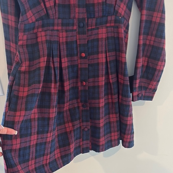 Lulu's Red and Blue Buttoned Tie Front Shirt Dress - Picture 5 of 6